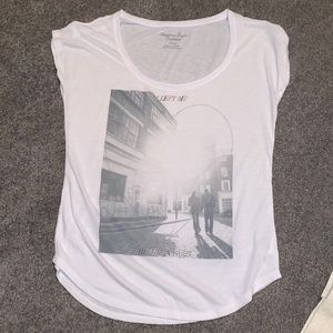 American Eagle white t shirt